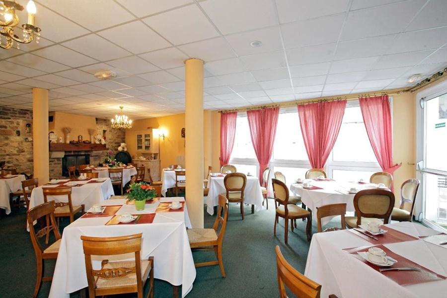 Hotel L'Ours De Мютзиг Екстериор снимка