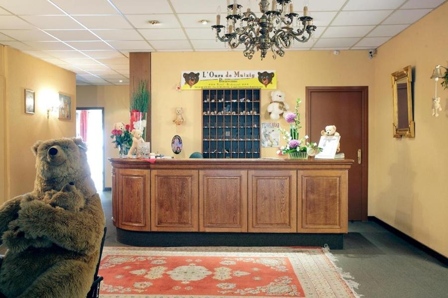Hotel L'Ours De Мютзиг Екстериор снимка